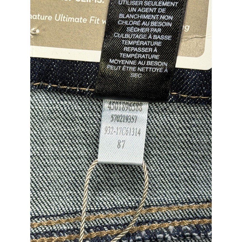 So Slimming By Chico's Women's Dark Wash Girlfriend Crop Blue Jeans Size 3 (XL) - Picture 9 of 13